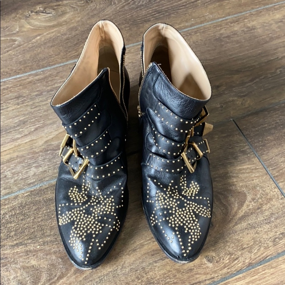 Chloe Susanna Boot in black/gold